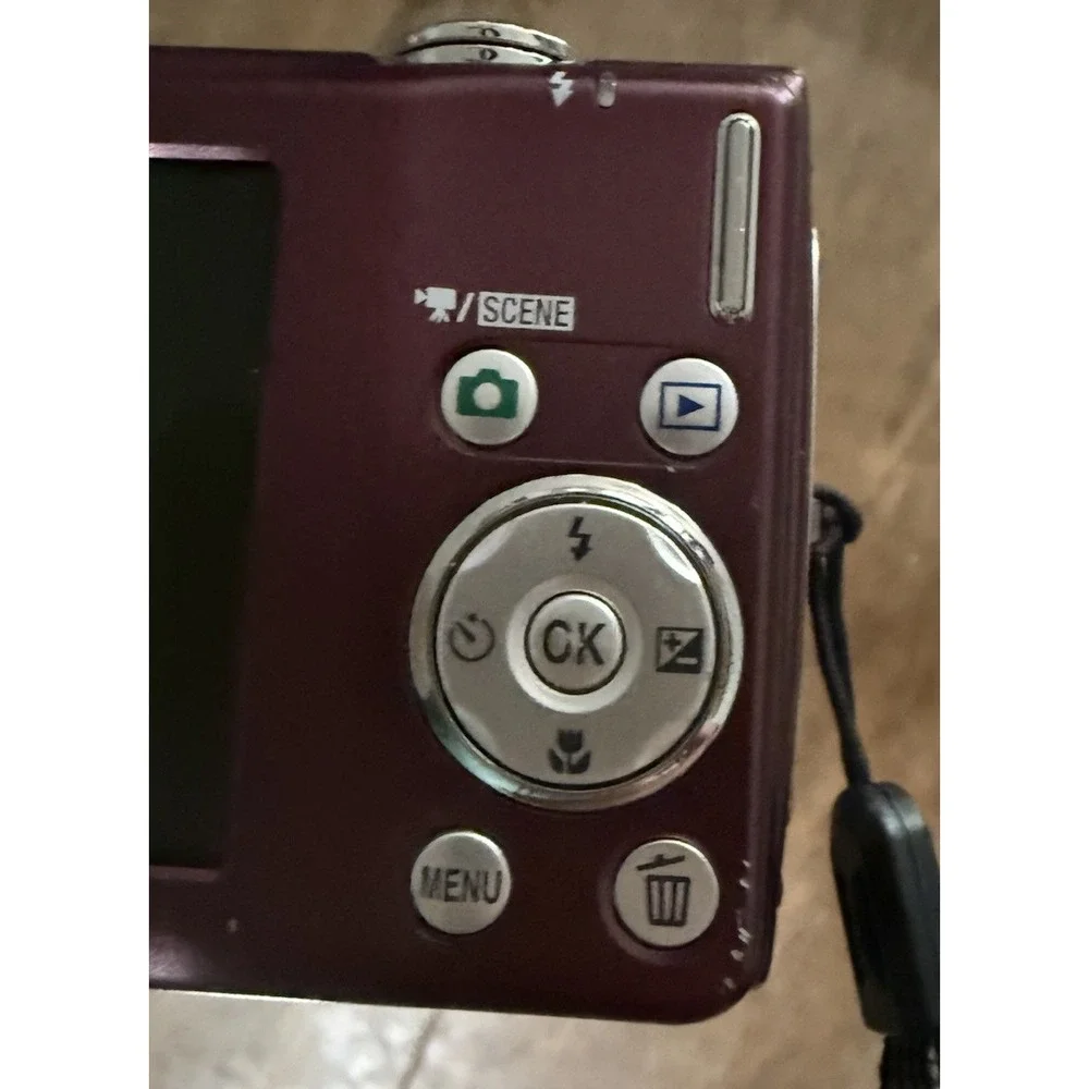 Nikon COOLPIX S220 10MP Digital Camera Plum Bundle W/Battery, Charger, Case Etc.
